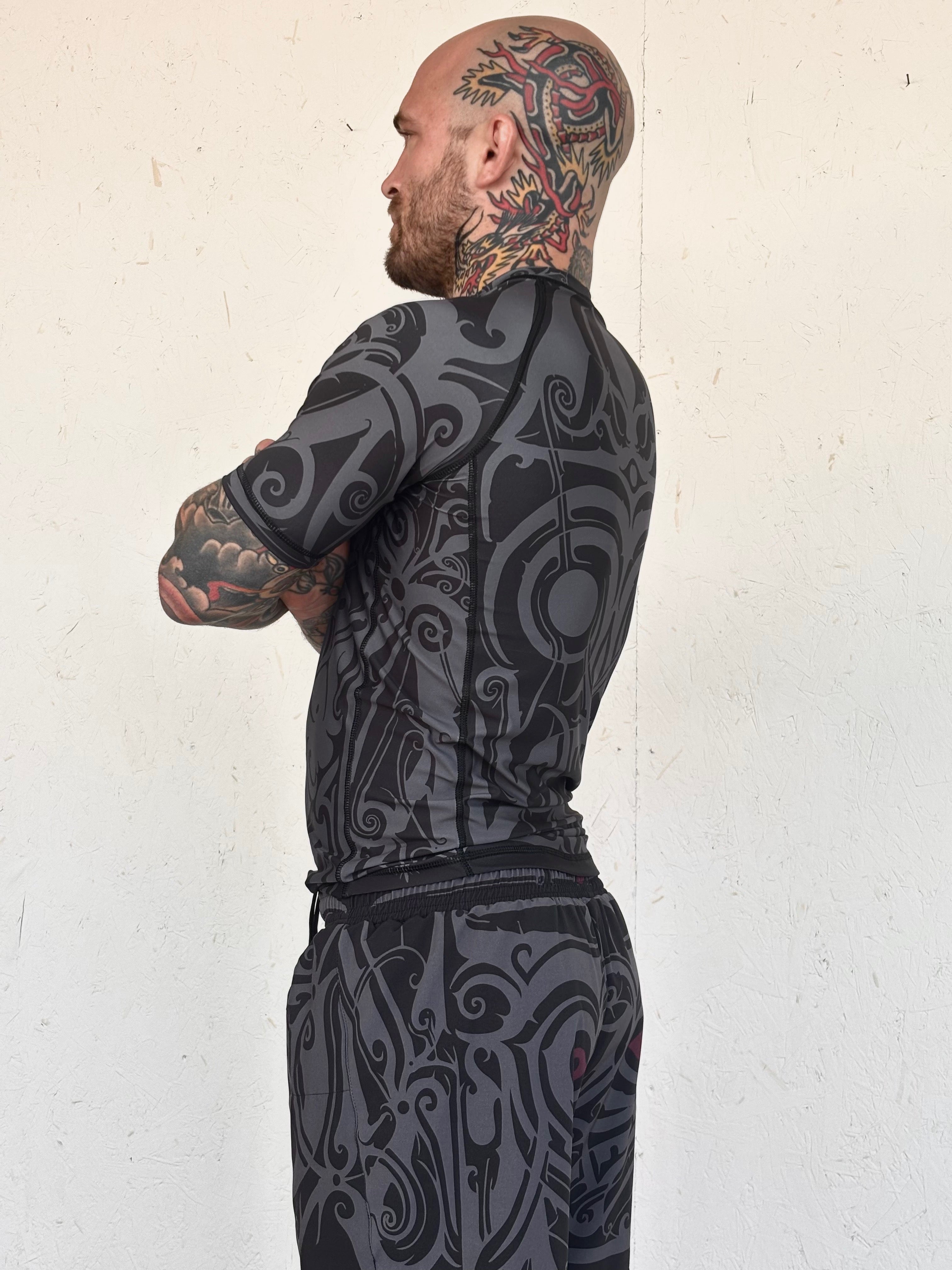 MINDS EYE x JULIAN BAST BORNEO RASHGUARD