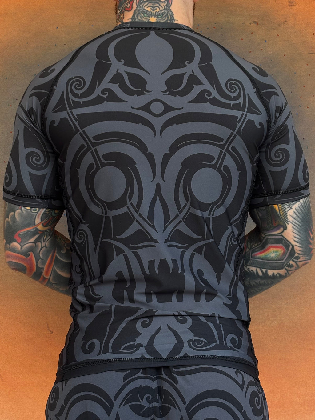 MINDS EYE x JULIAN BAST BORNEO RASHGUARD