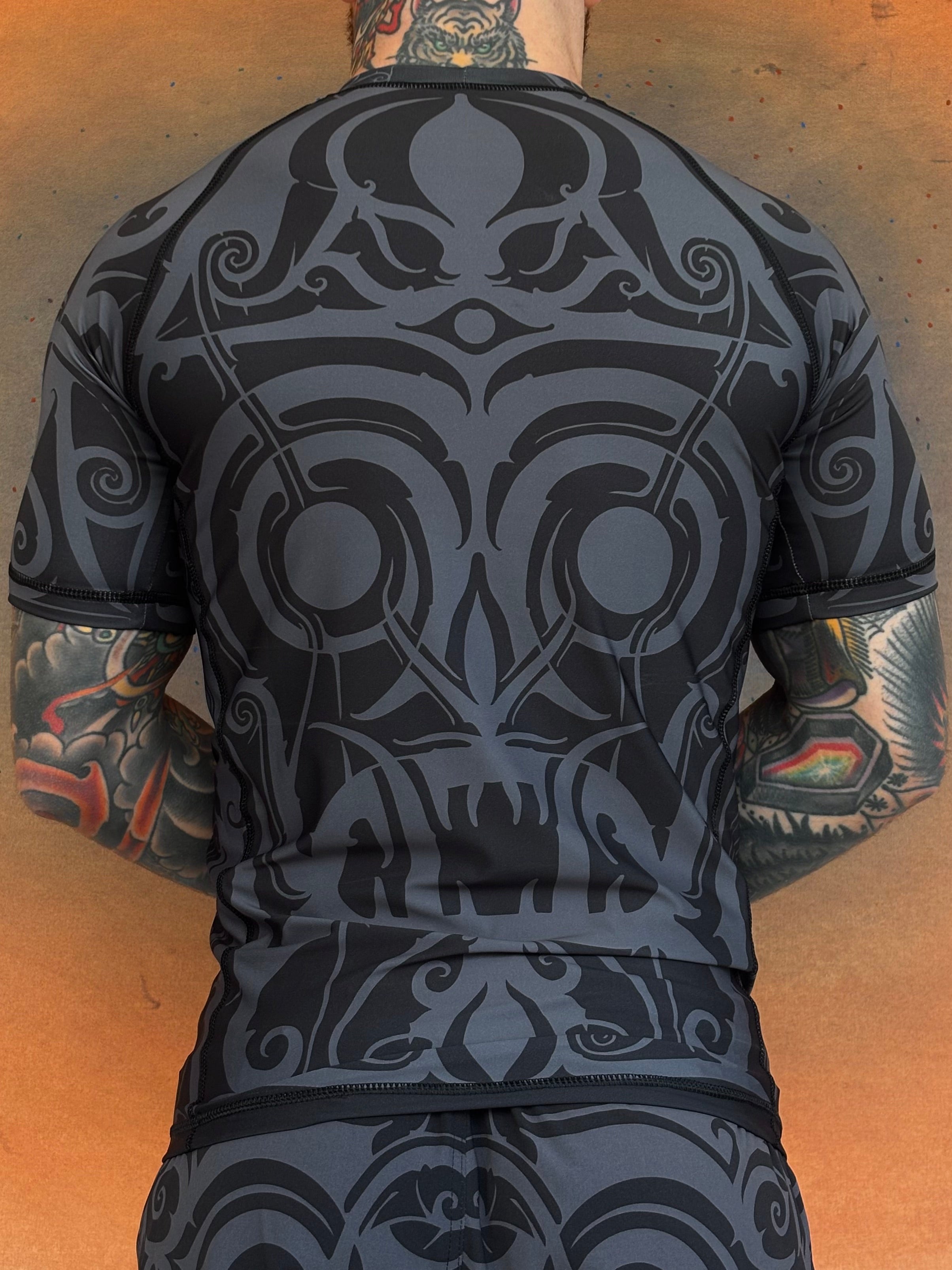 MINDS EYE x JULIAN BAST BORNEO RASHGUARD